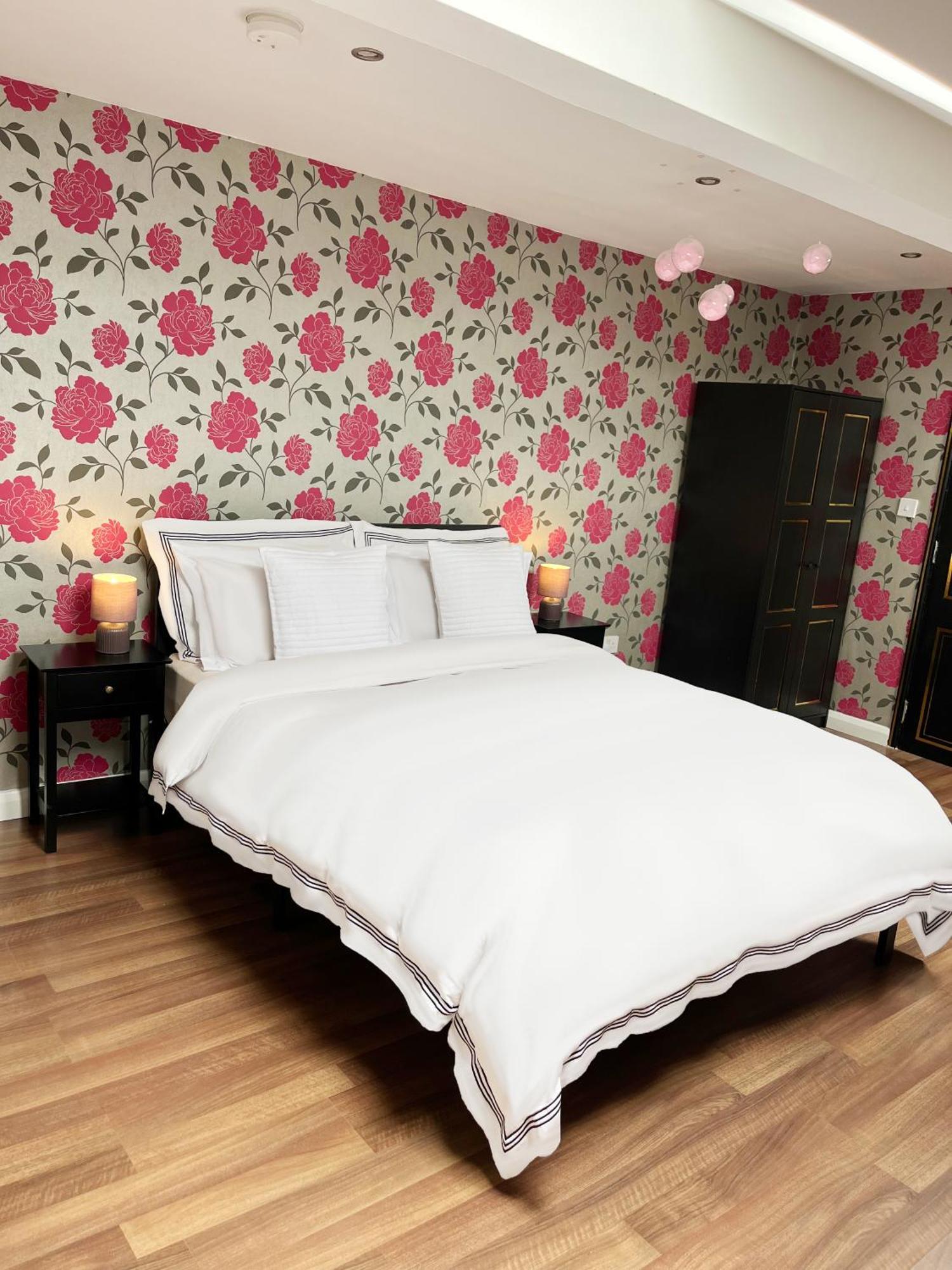 Entire Pinkapt - Free Parking - Up To 4 Guests - 3 Beds - Close To City Centre بلفاست المظهر الخارجي الصورة